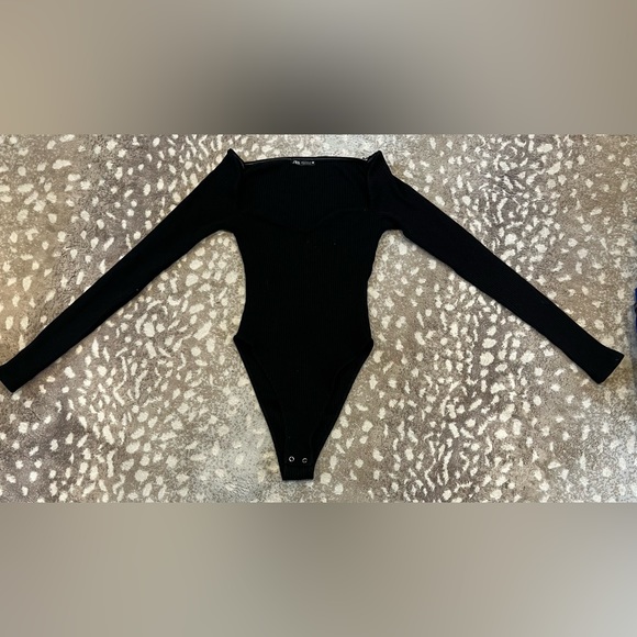 Zara Bodysuit. - Picture 2 of 4